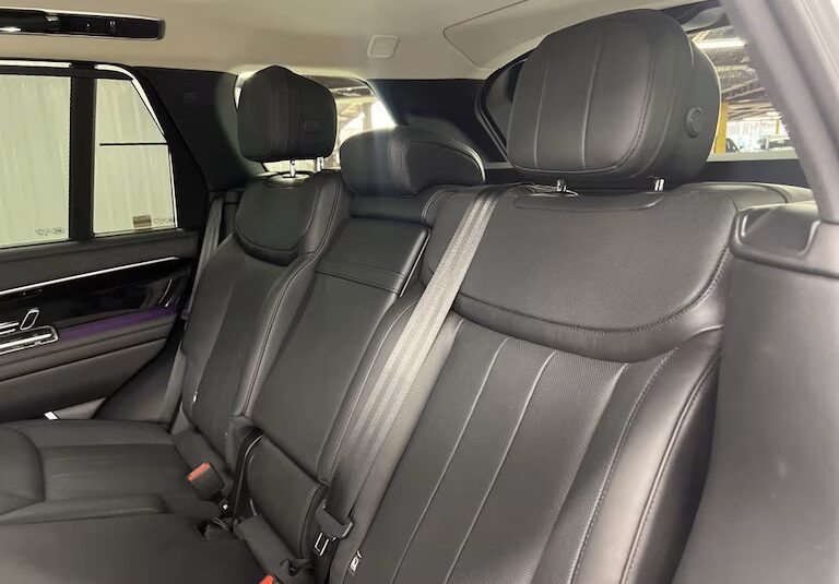 2023 LAND ROVER Range Rover SE